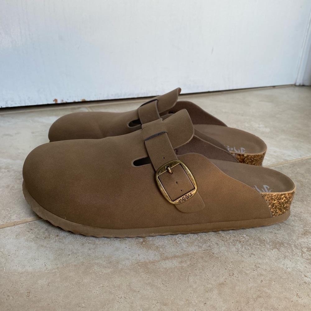 Target brand “Mad Love” Clogs US 9.